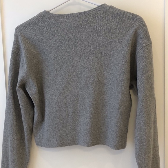Aritzia Grey Long Sleeve Waffle - Picture 2 of 3